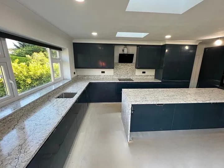 How to Choose White Quartz Kitchen Countertops for Your Home